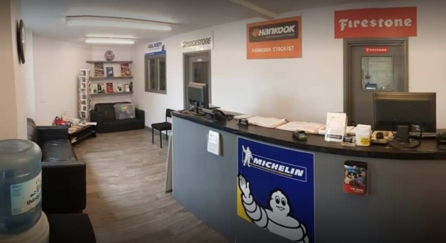 Vehicle assessment Mid Devon Tyres & Servicing Crediton, England, photo