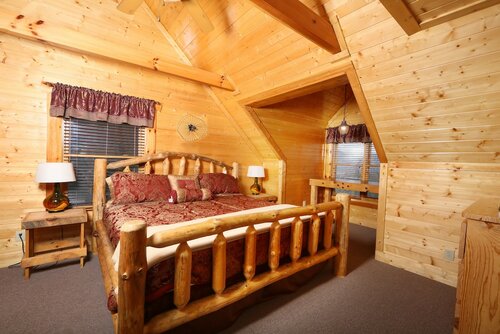 Жильё посуточно Rising Eagle Lodge - Eight Bedroom Cabin