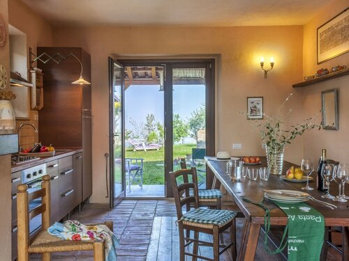 Жильё посуточно Apartment in Montemaggiore With Views From Hills to Sea