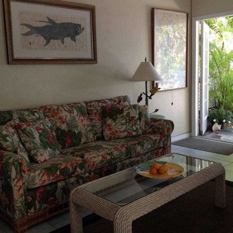 Фото Tarpon Tale Inn