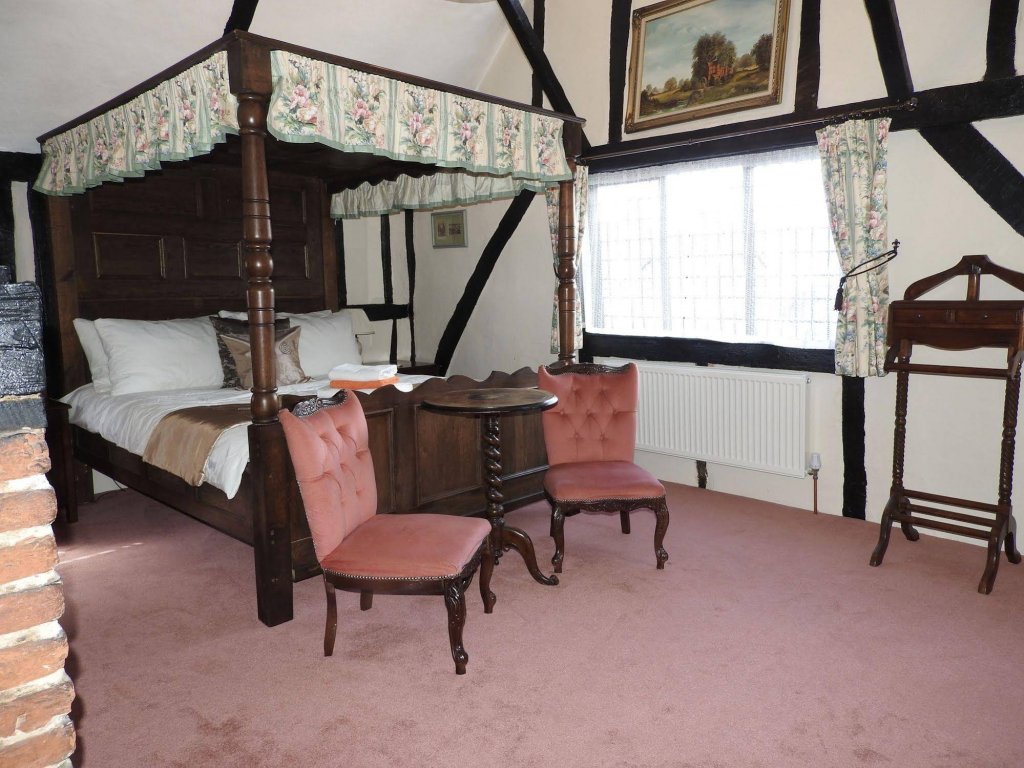 Фото St Faith Street