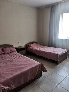 Ugra (Samara Region, Isaklinskiy rayon, M-5 Ural, 1152-y kilometr), hotel