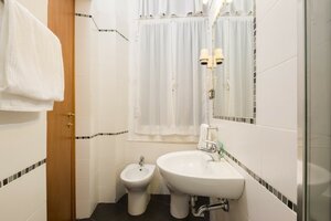 Гостиница Hotel Helvetia Genova
