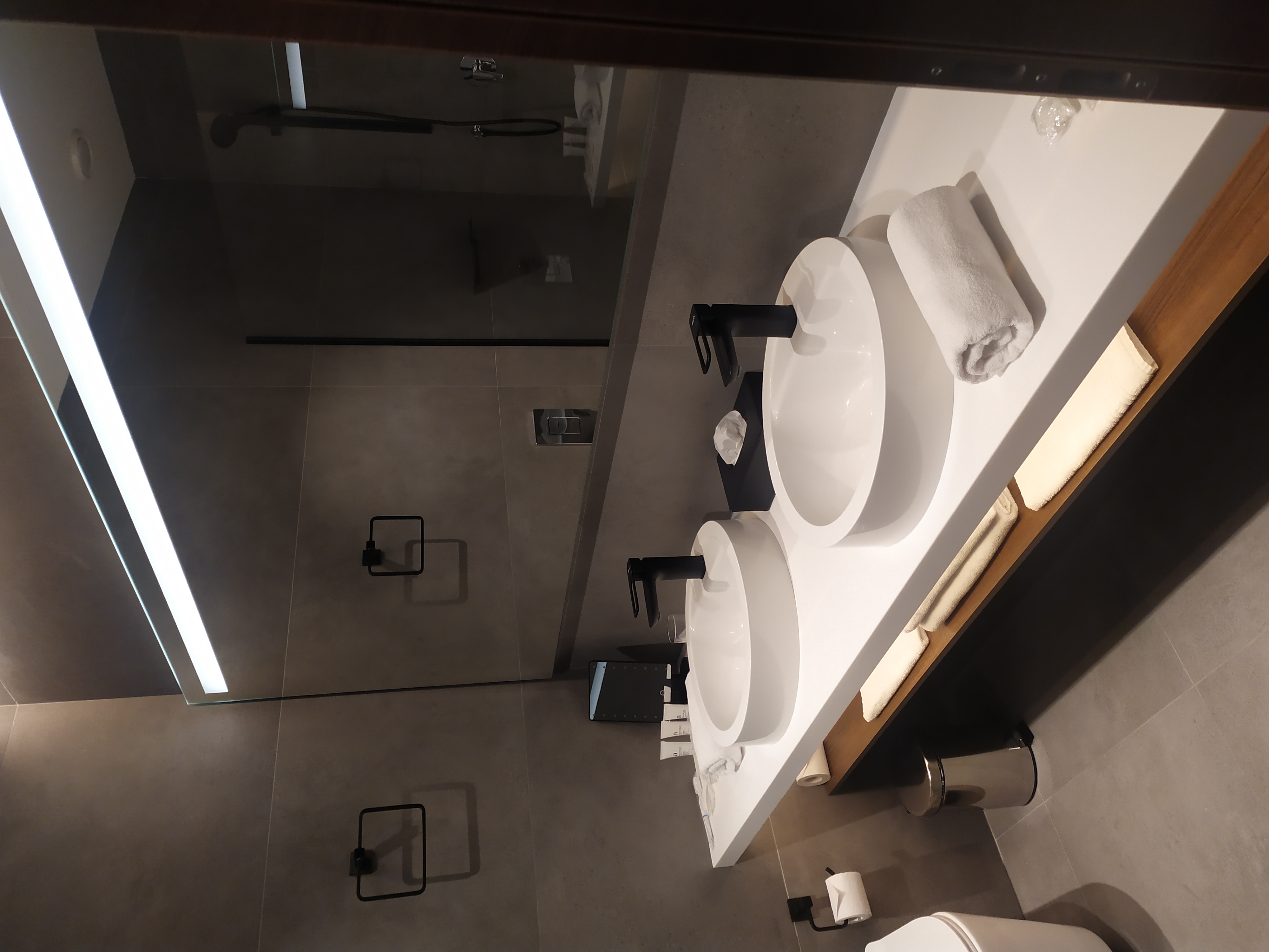 Фото Promenade Hotel