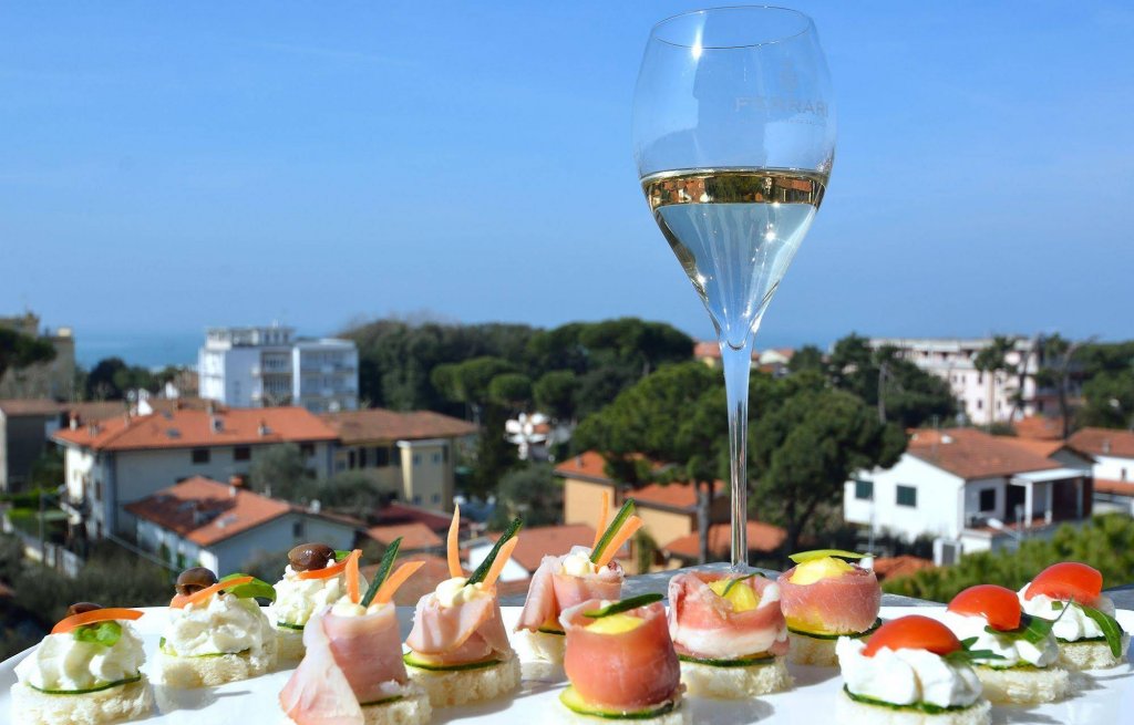 Фото Mondial Resort & SPA