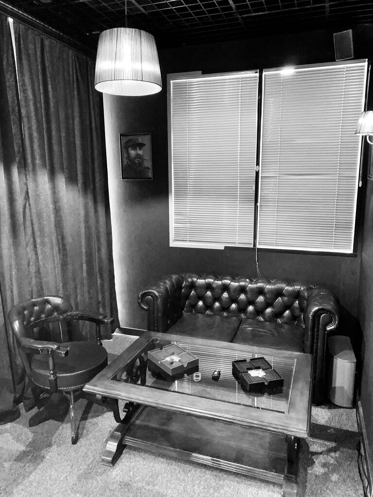 Tütün və tütünçəkmə ləvazimatları mağazası Vkus Tabaka, Moskva, foto