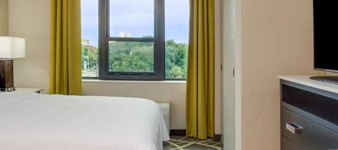 Фото DoubleTree by Hilton Hotel Savannah Historic District