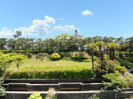 Фото Bloom Hotel