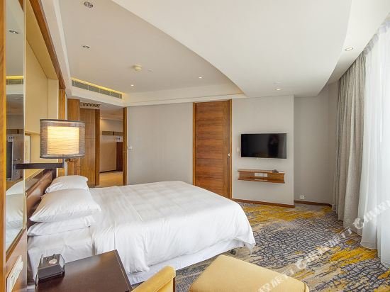 Фото Sheraton Grand Shanghai Pudong Hotel & Residences