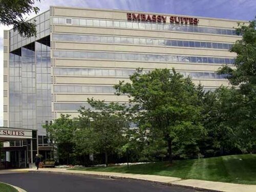 Гостиница Embassy Suites Detroit - Troy/Auburn Hills в Трое