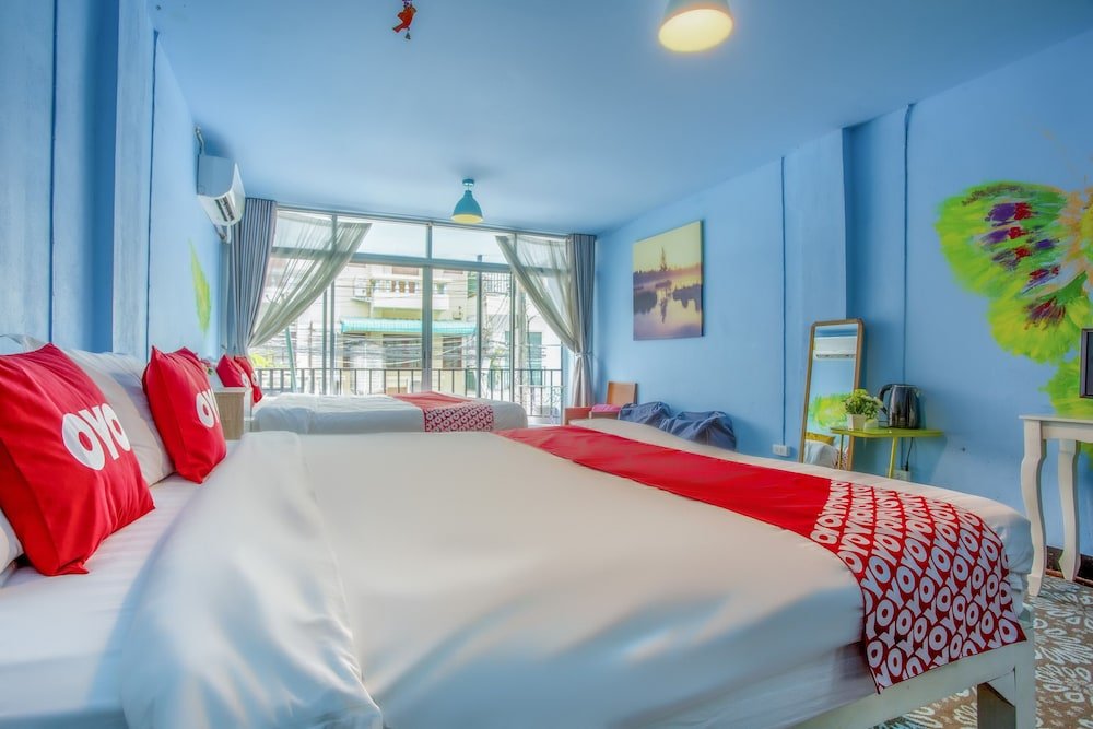 Фото Oyo 75303 V Home Guesthouse Sunday Night Market