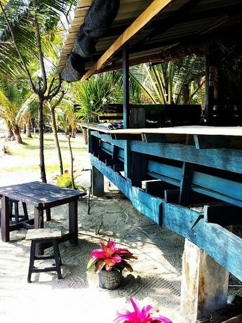 Гостиница Natural High Beach Cafe and Homestay