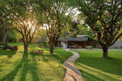 Гостиница Wild Dogs Lodge в Лусаке