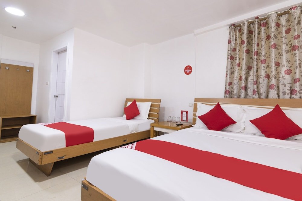 Фото Oyo 416 Lucky Hotel