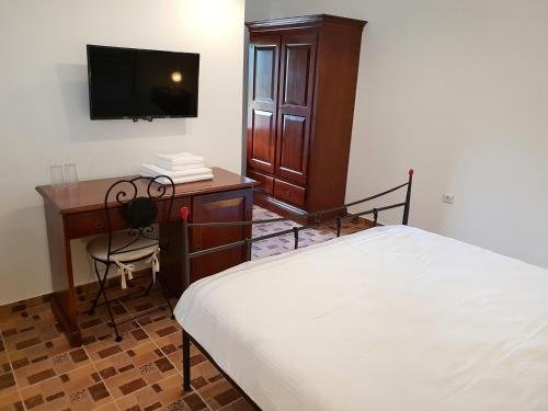 Фото Hotel Opera Jaz