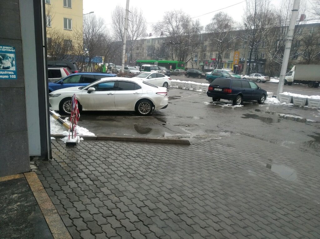 Aparcamiento de coches Parking lot, , foto