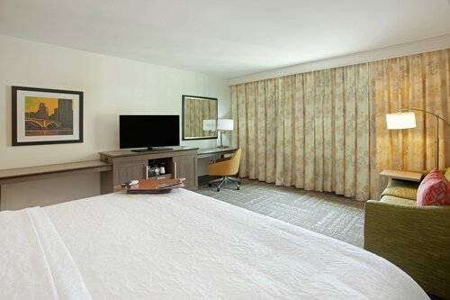 Гостиница Hampton Inn & Suites Minneapolis Downtown в Миннеаполисе