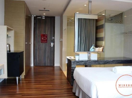 Фото 64395989924