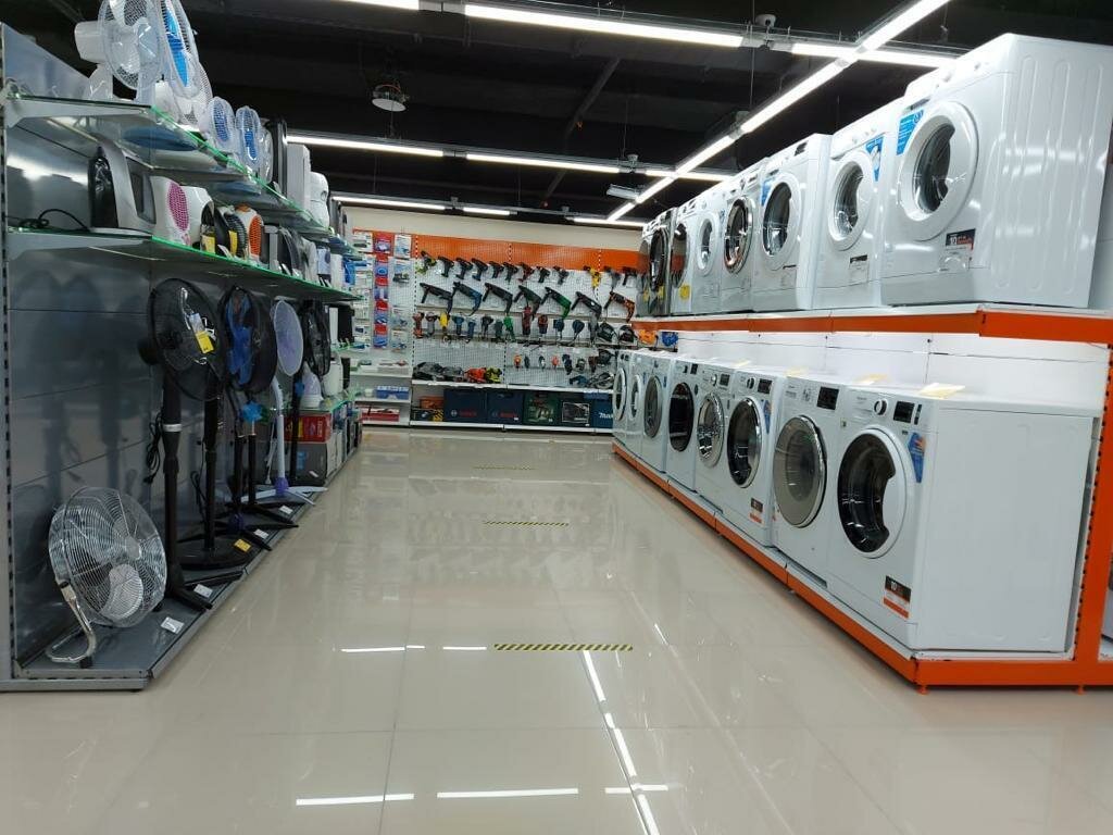 Electronics store DNS, Moscow, photo