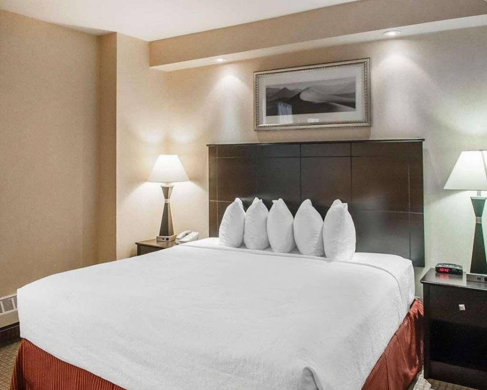 Фото EconoLodge Downtown Toronto