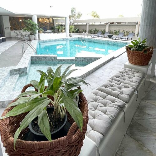 Гостиница Garden Paradise Hotel & Serviced Apartment в Паттайе
