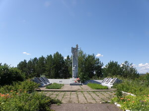 Погибшим в Великой Отечественной войне (Пермский край, Кунгурский муниципальный округ, село Зуята), памятник, мемориал в Пермском крае