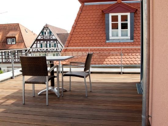 Фото Schlosshotel Bergzaberner Hof