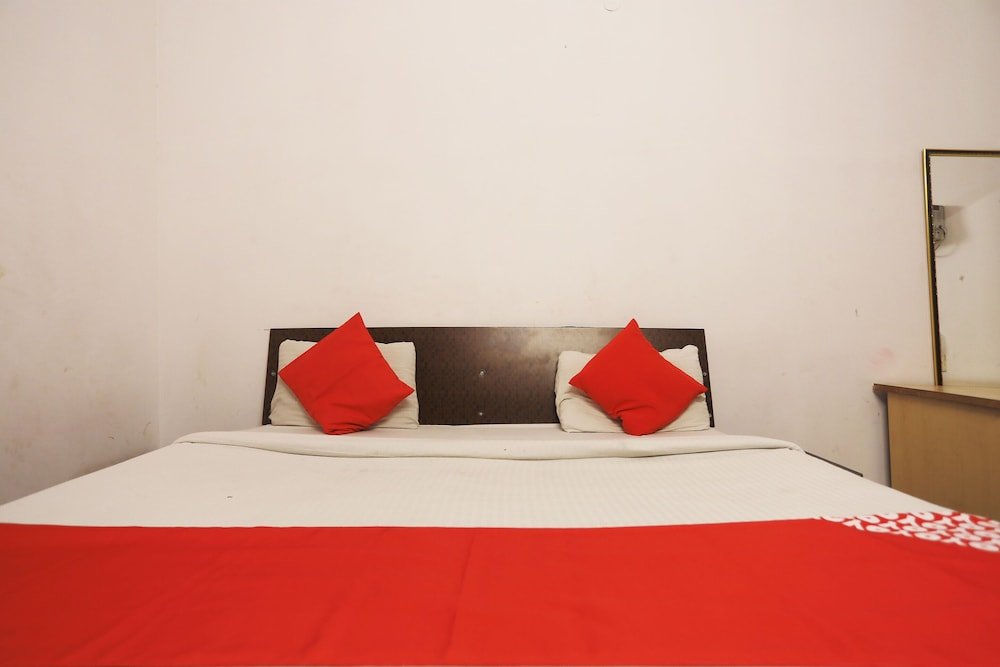 Фото Oyo 14654 Brs Homes