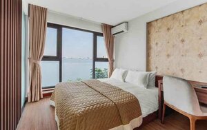 Гостиница 22Land Moon West Lake