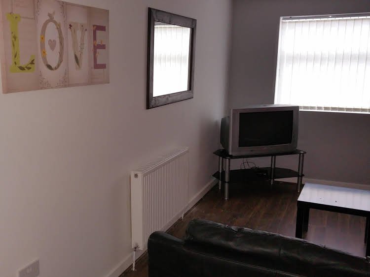 Фото Budget Apartment Shields Road