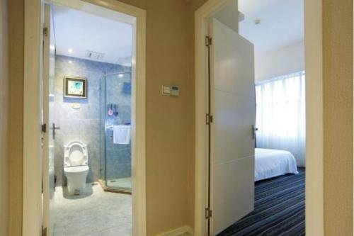 Фото Zhuhai Biwan Hotel