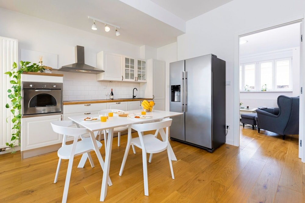 Фото Spacious 2bdr Apartment on Tkalciceva Street