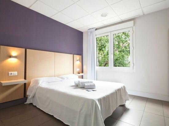 Фото Hostal Putxet by Gaiarooms