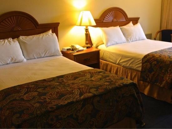 Фото Monarch Resort