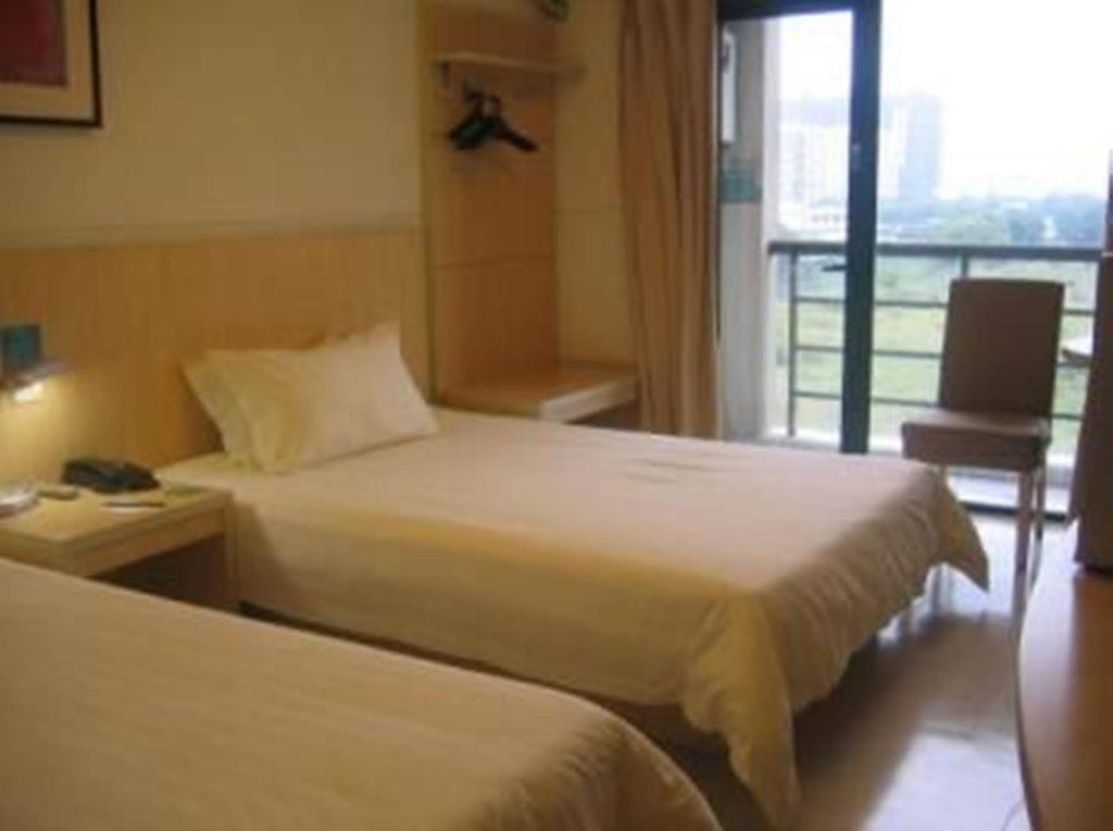 Фото Jinjiang Inn Maidelong Dongguan