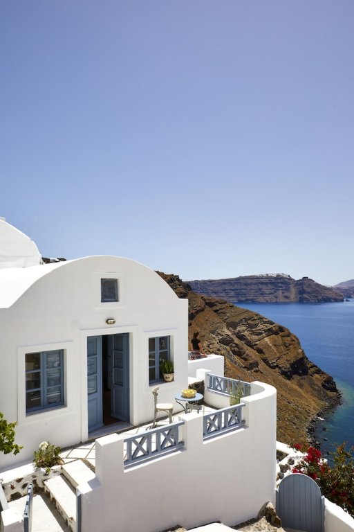 Фото Allure Breeze Suites