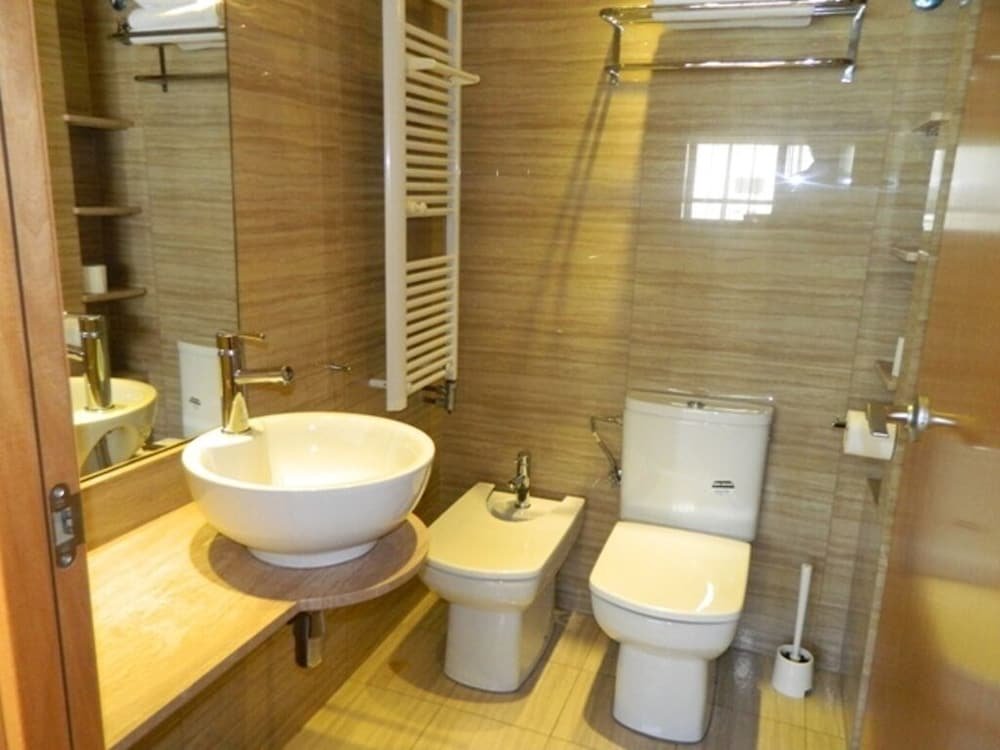 Фото Hostal House