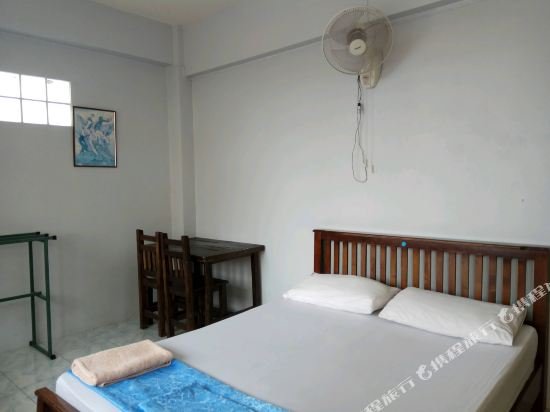 Фото Boss Benz House