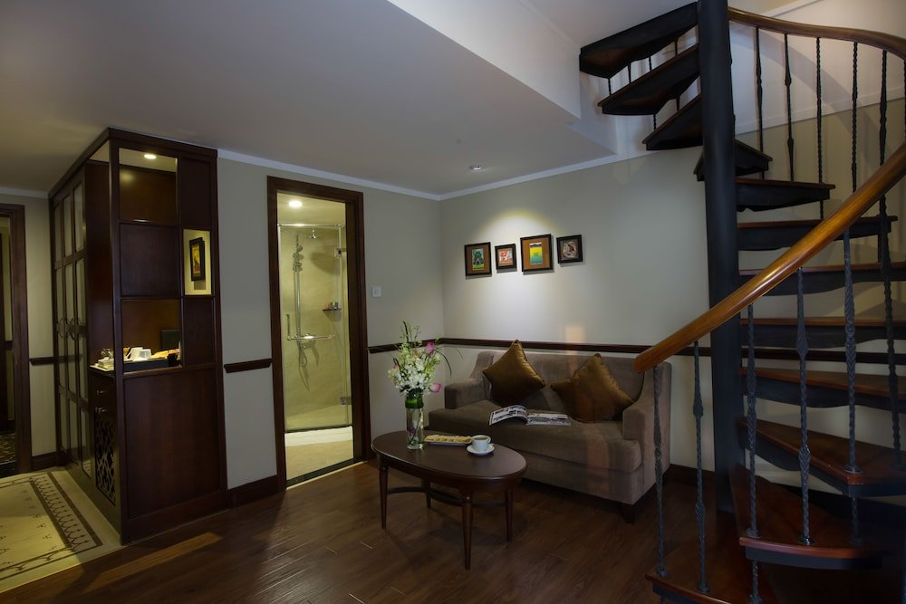 Фото Bespoke Trendy Hotel Hanoi