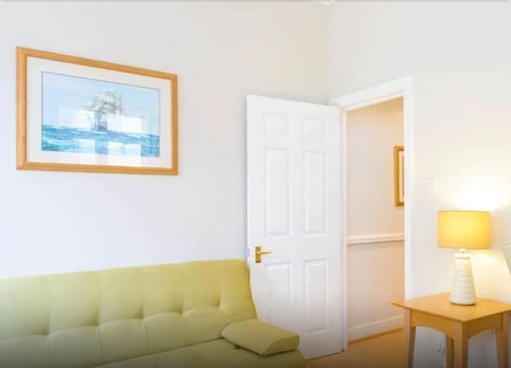 Фото Twyne House Apartments