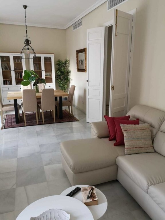 Фото Amplio y Luminoso EN el Corazon Sevilla