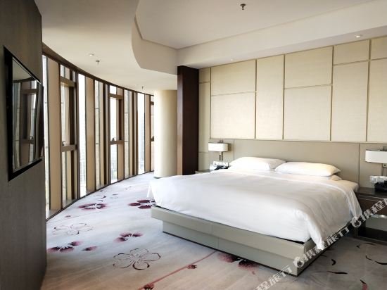 Фото Renaissance Nanjing Olympic Centre Hotel