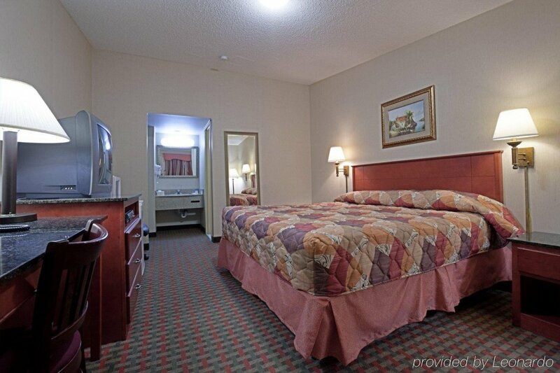 Гостиница Americas Best Value Inn Smithtown Long Island