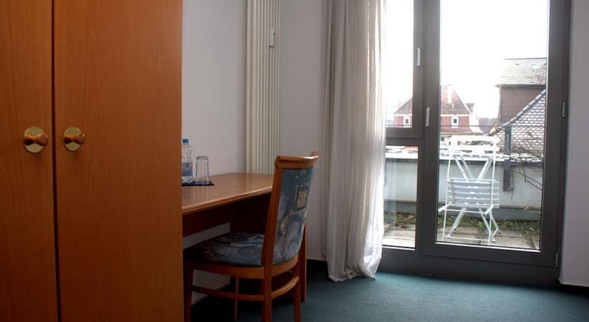 Фото Hotel Garni Metzingen