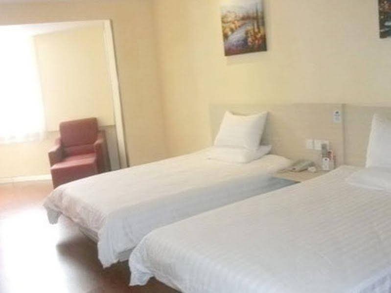 Фото Hanting Express Lianyungang Tongguan Road