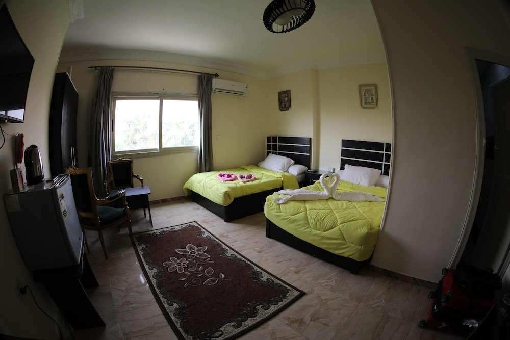 Фото Makadi Pyramids View