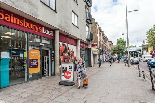 New Super 2bd Flat Well Connected to City Centre