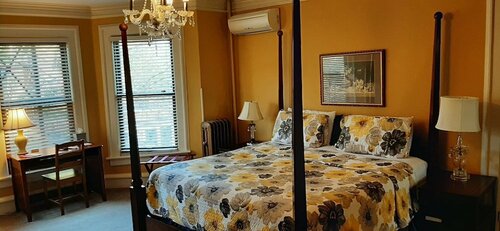 Гостиница The DeBary Inn в Саммите