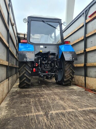 Қабырғаның артындағы секс дыбыстары