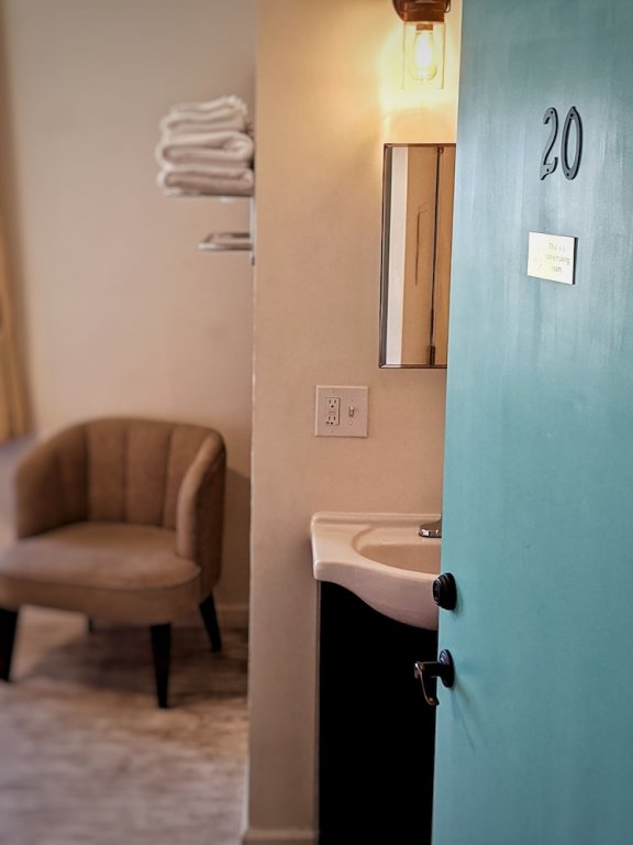 Фото Anchor Pointe Inn